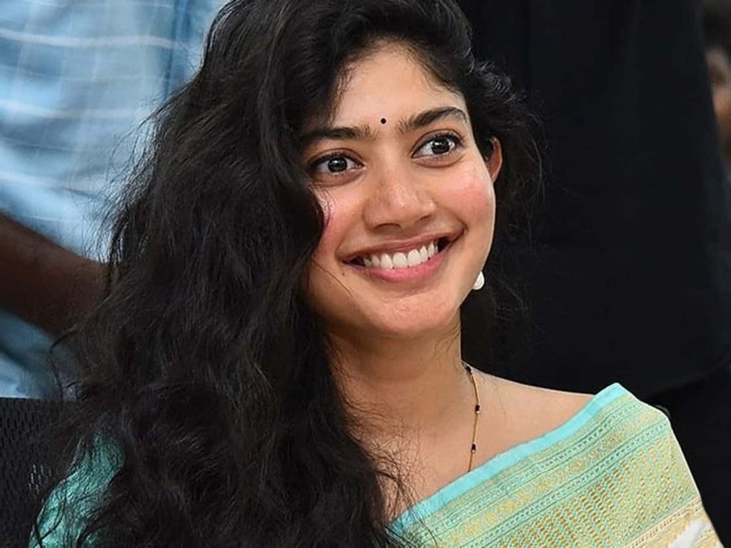 Fans request Sai Pallavi to do a youthful film | Telugu Cinema