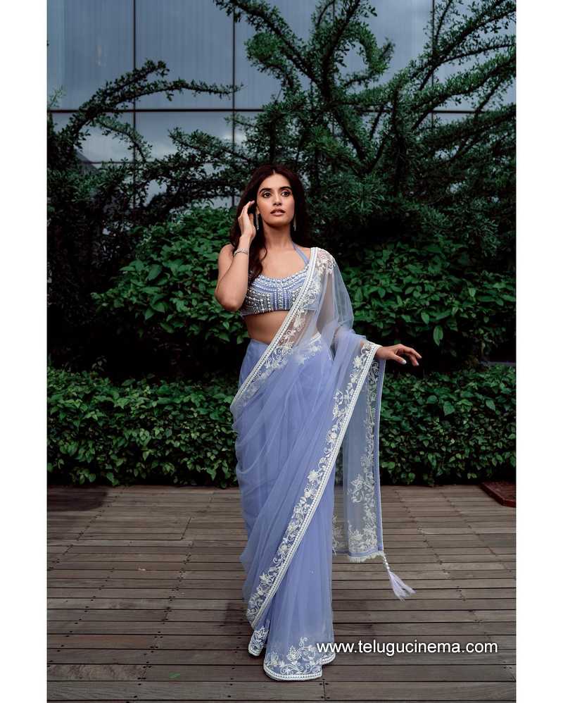 divyansha stills 020822 004
