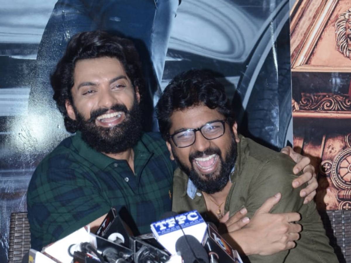 Allu Arjun congratulates Kalyan Ram on Bimbisara's success