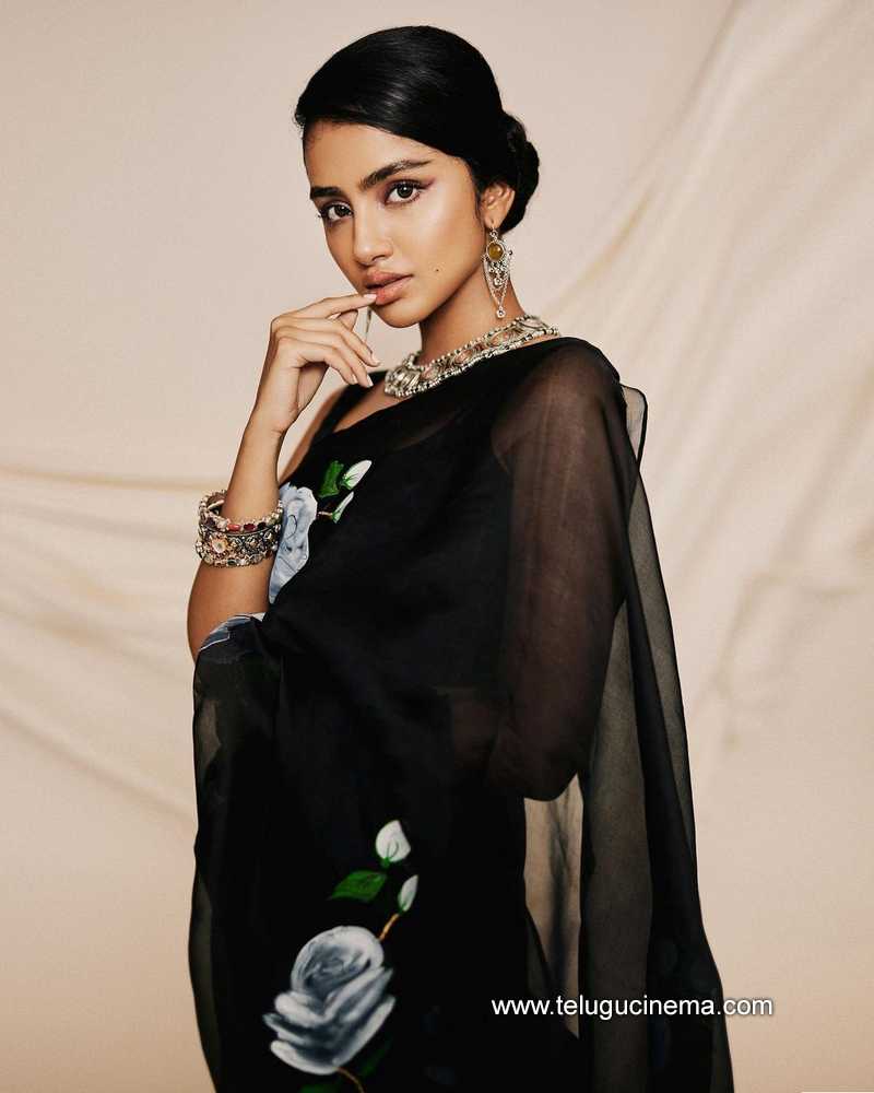 anupama stills 020922 002