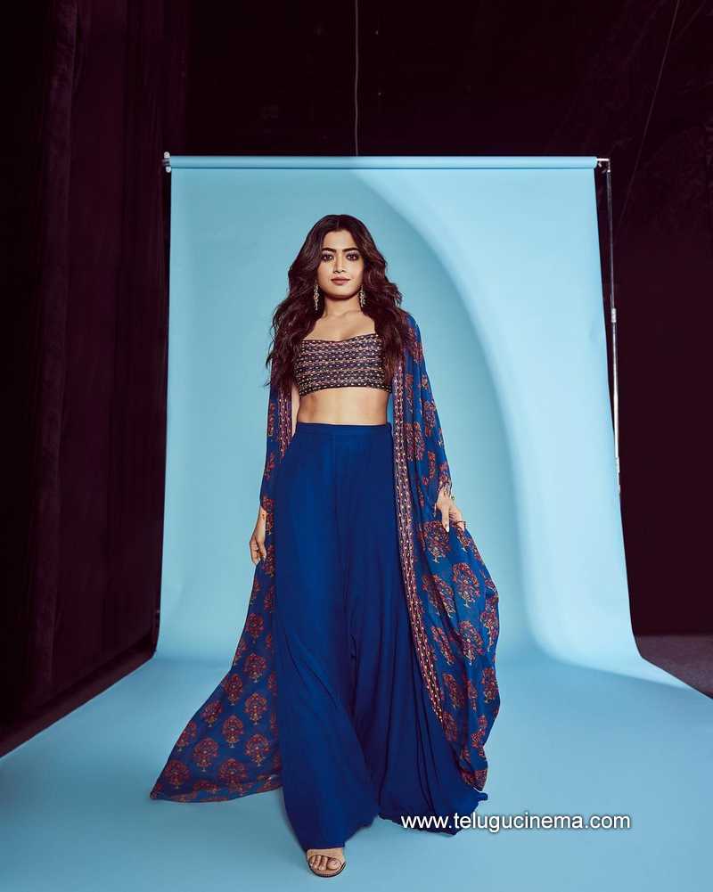 rashmika stills 300922 002