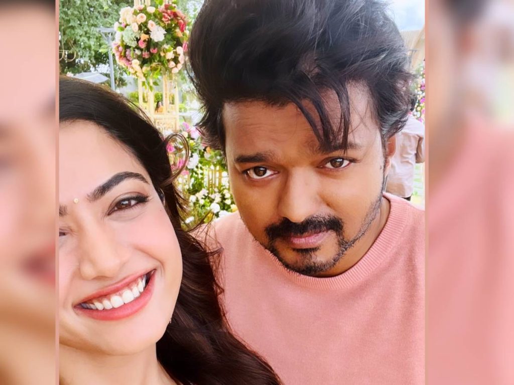 Rashmika shares a selfie with Thalapathy Vijay | Telugu Cinema