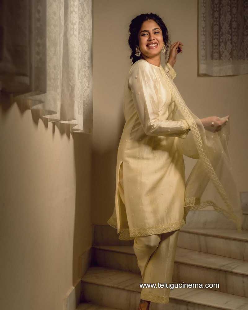 faria stills 20 10 22 005