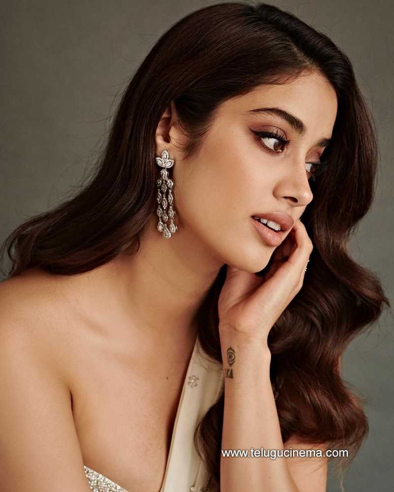 janhvikapoor stills 31 10 22 003
