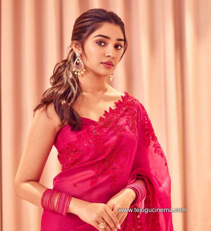 kritishetty stills 10 10 22 001