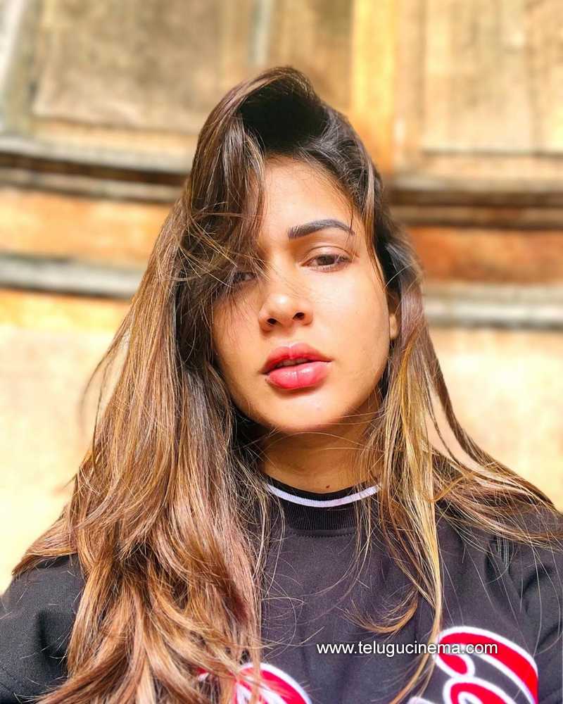 lavanya stills 10 10 22 001