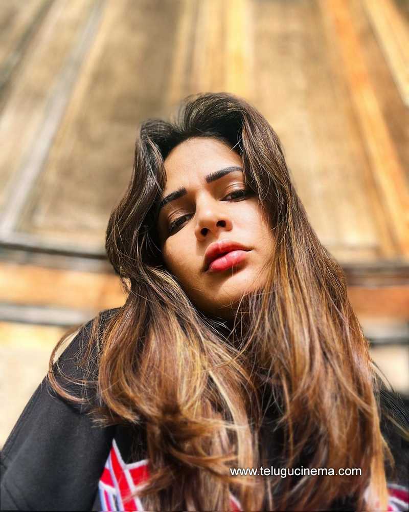 lavanya stills 10 10 22 002