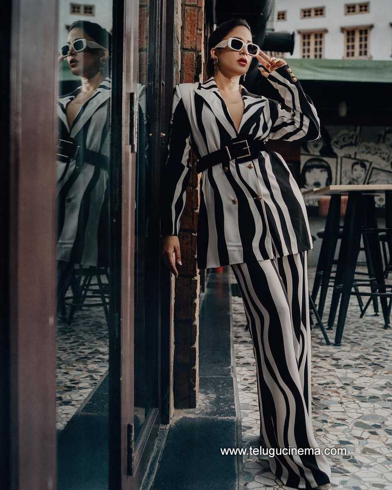 lavanya stills 19 10 22 002