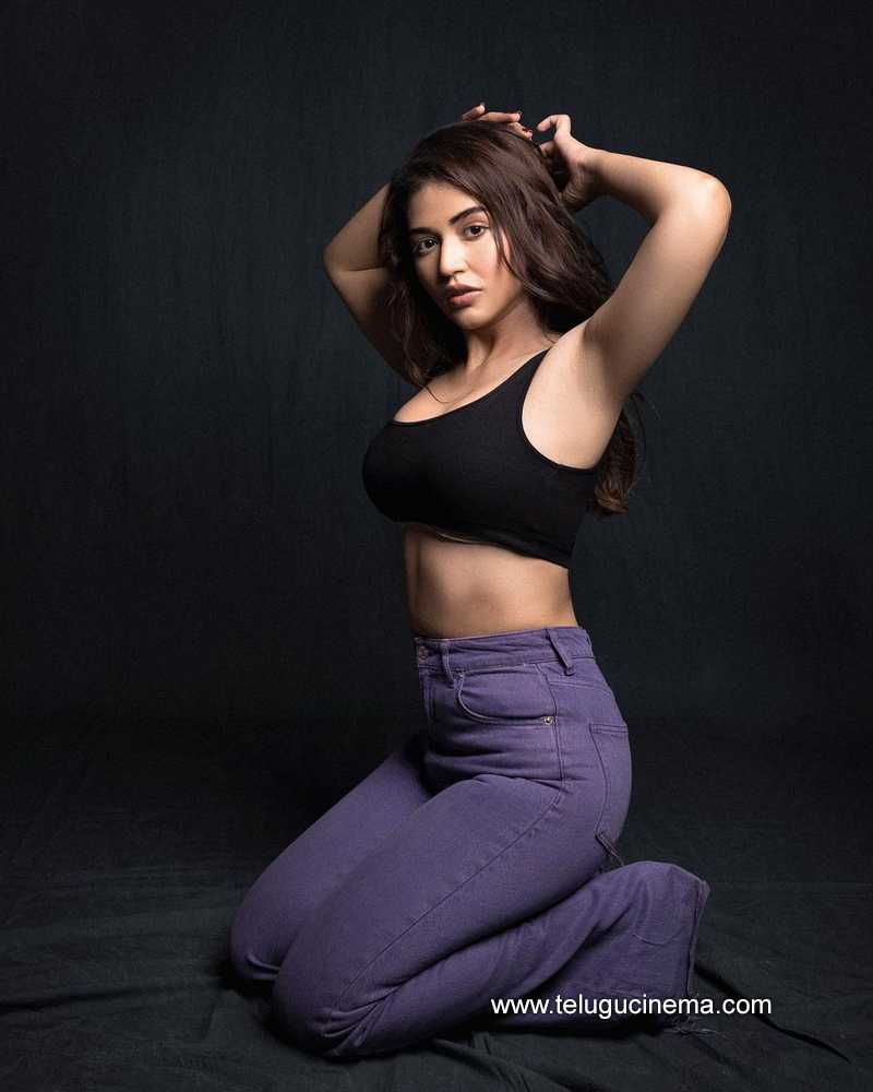 priyanka stills 22 10 22 001