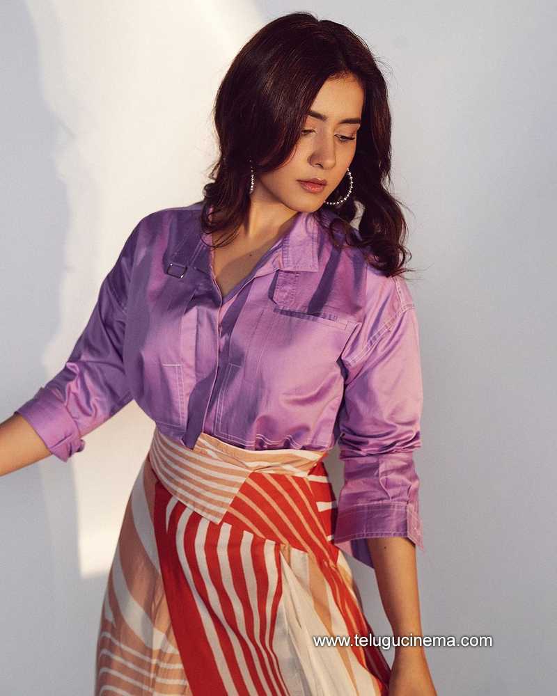 raashikhanna stills 14 10 22 002