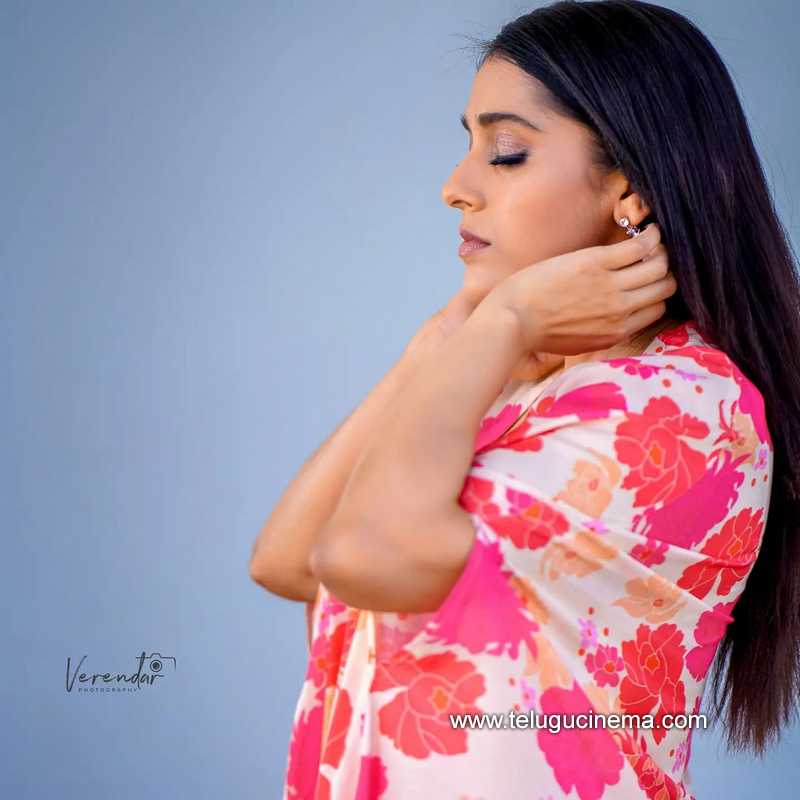 rashmigoutham stills 27 10 22 005