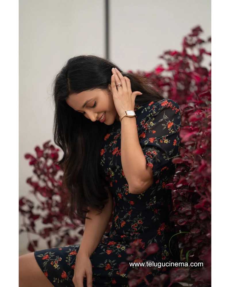 srinidhishetty stills 22 10 22 005