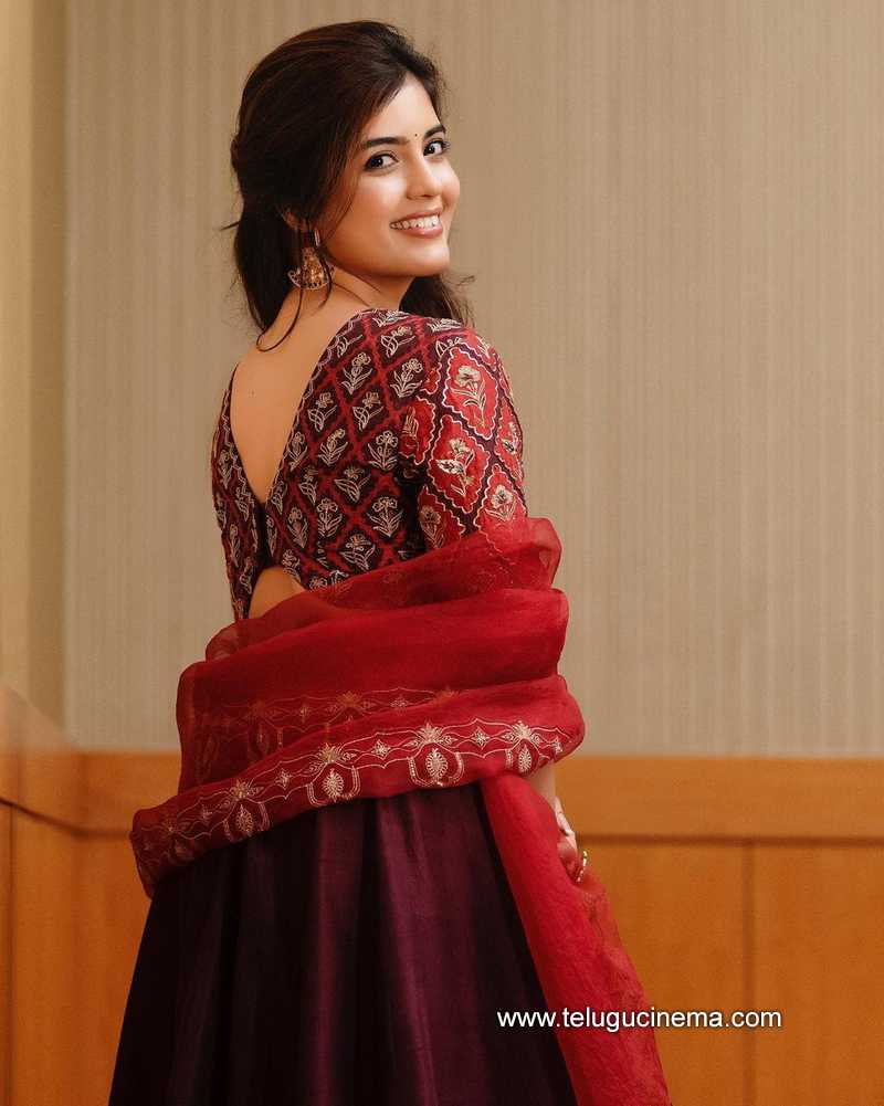 amritha stills 05 11 22 004