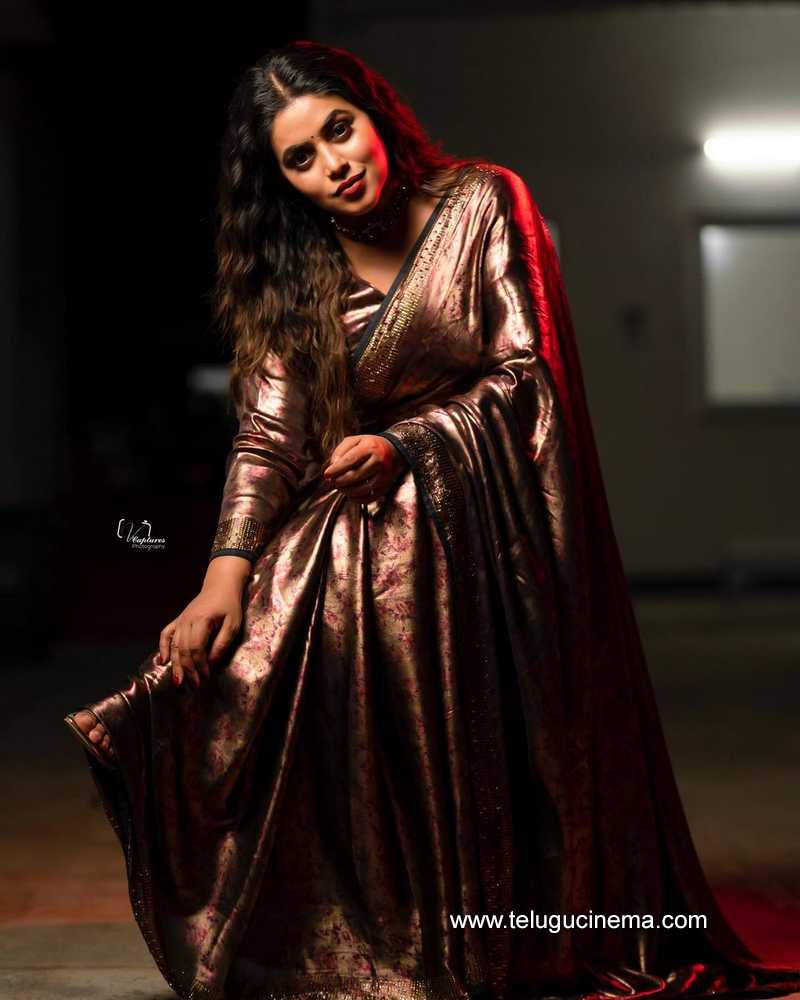 poorna stills 17 11 22 003