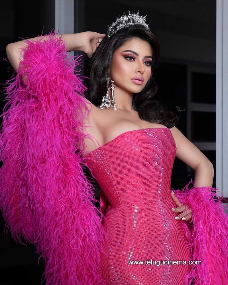 urvashi stills 23 11 22 003