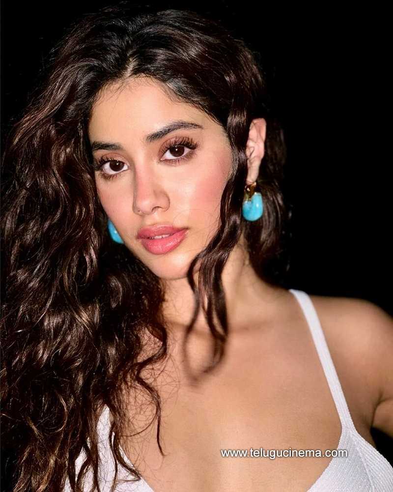 janhvikapoor stills 10 12 22 002