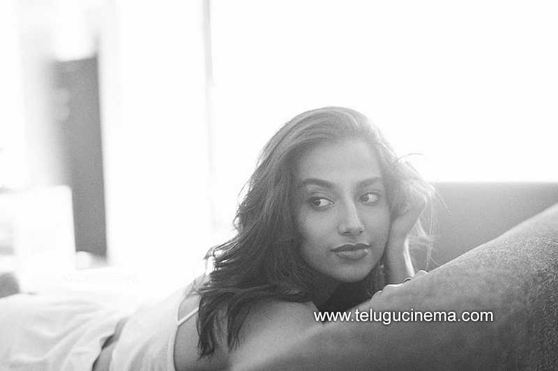 meenakshi stills 22 12 22 001
