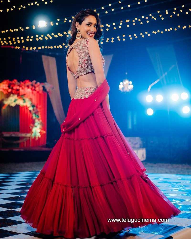pragya stills 12 12 22 002