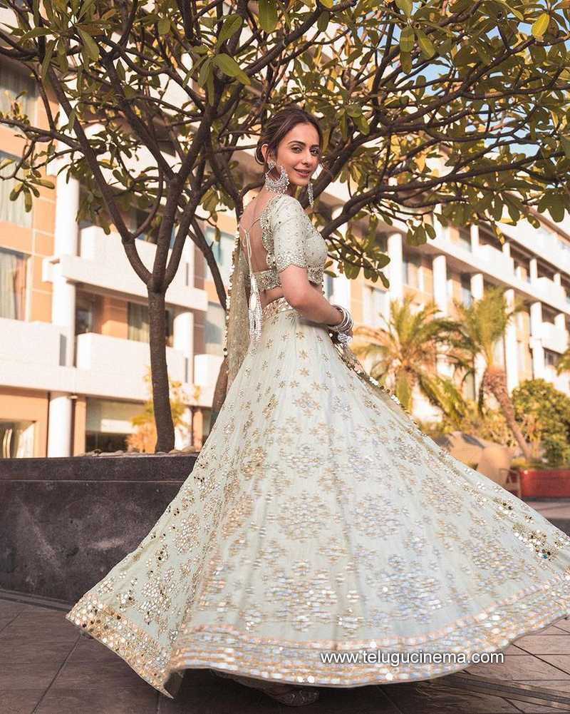rakul stills 17 12 22 004