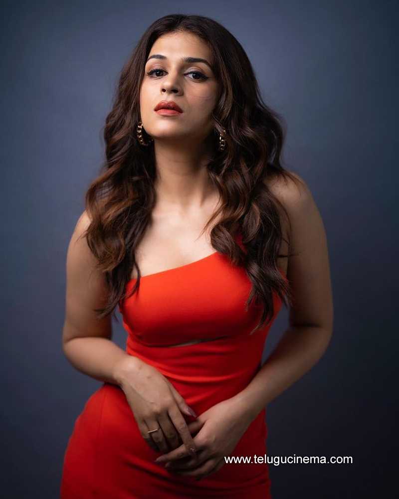 shraddhadas stills 21 12 22 005