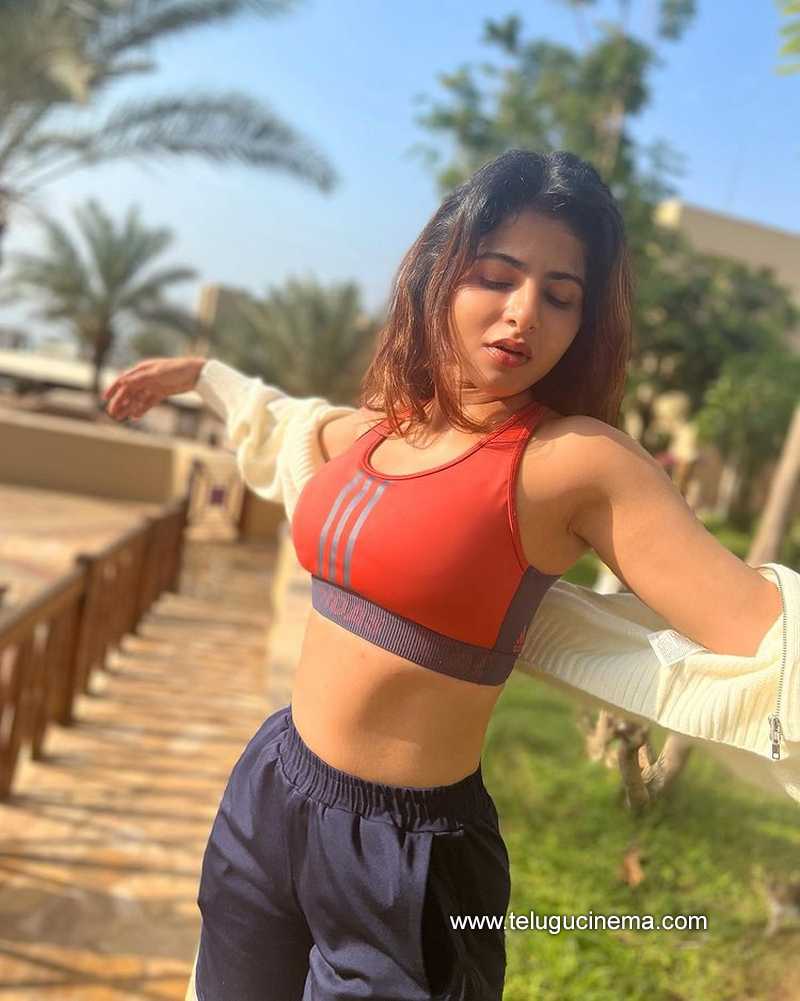 iswarya stills 030123 003