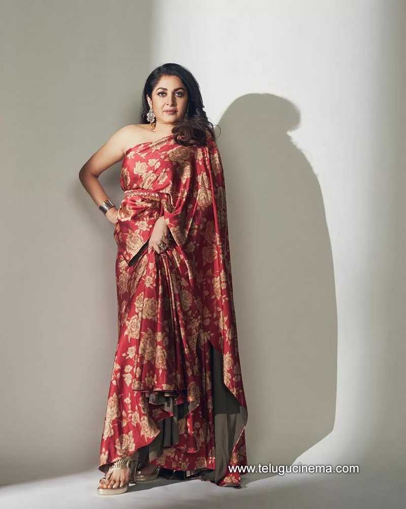 ramya stills 100123 003