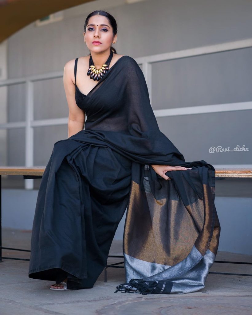 Buy roomie fashion Woven Kanjivaram Pure Silk Black Sarees Online @ Best  Price In India | Flipkart.com