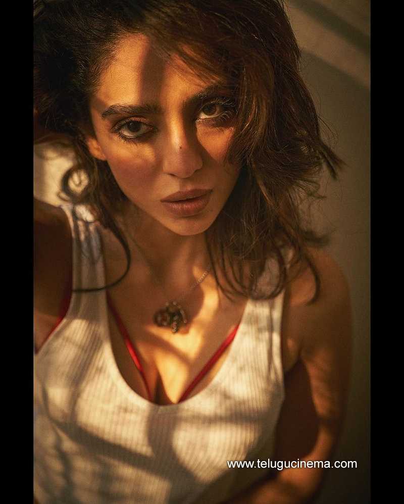 sobhita stills 100223 007