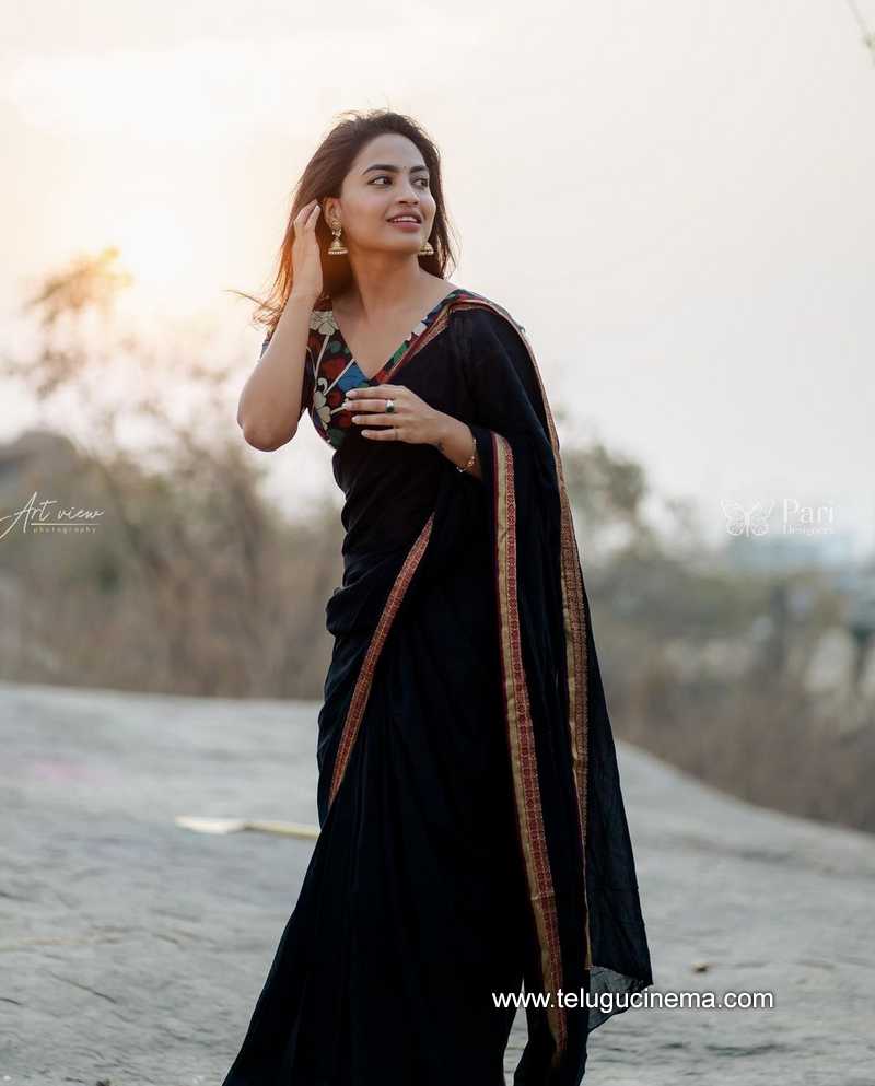 AIGC - wearing a black saree beautiful girl with black e - Hayo AI tools