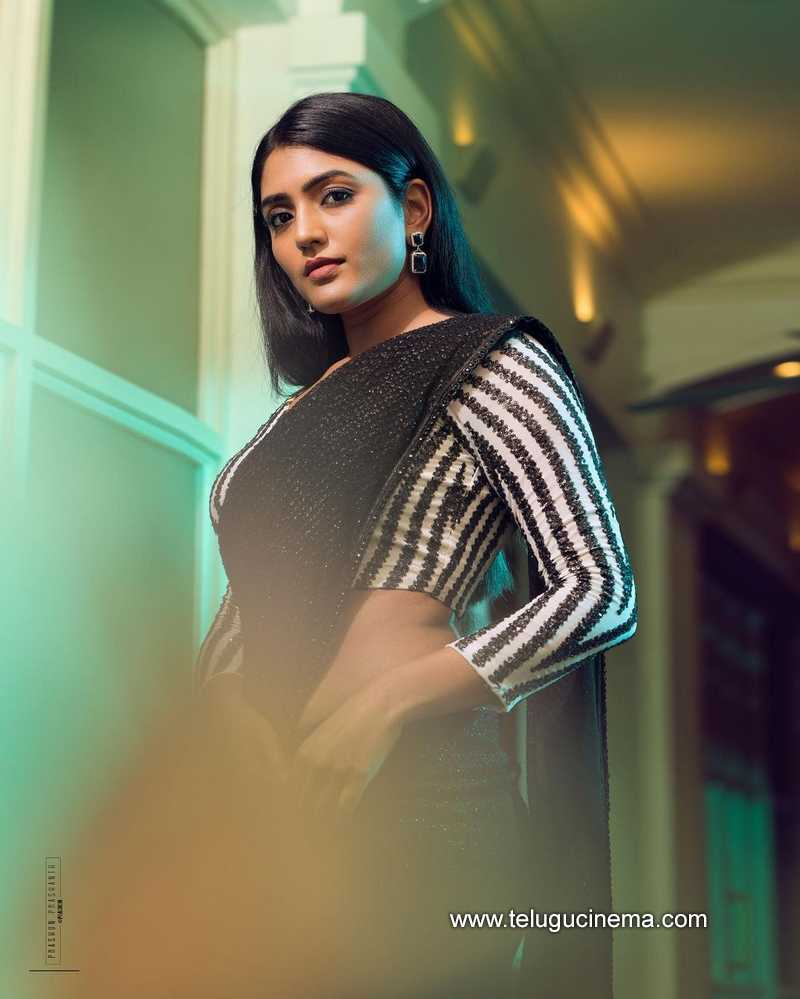 eesha stills 210323 002