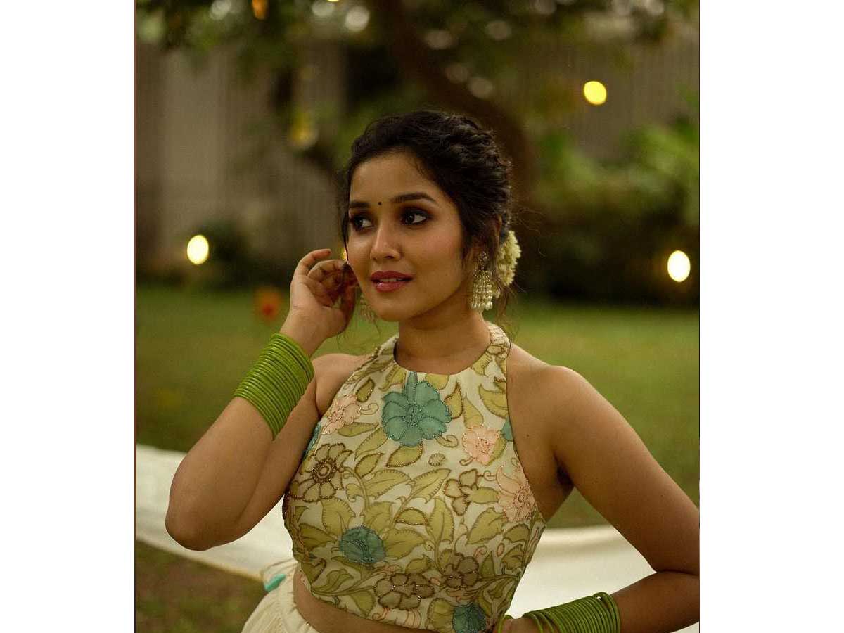 Anikha Surendran’s new photoshoot | Telugu Cinema