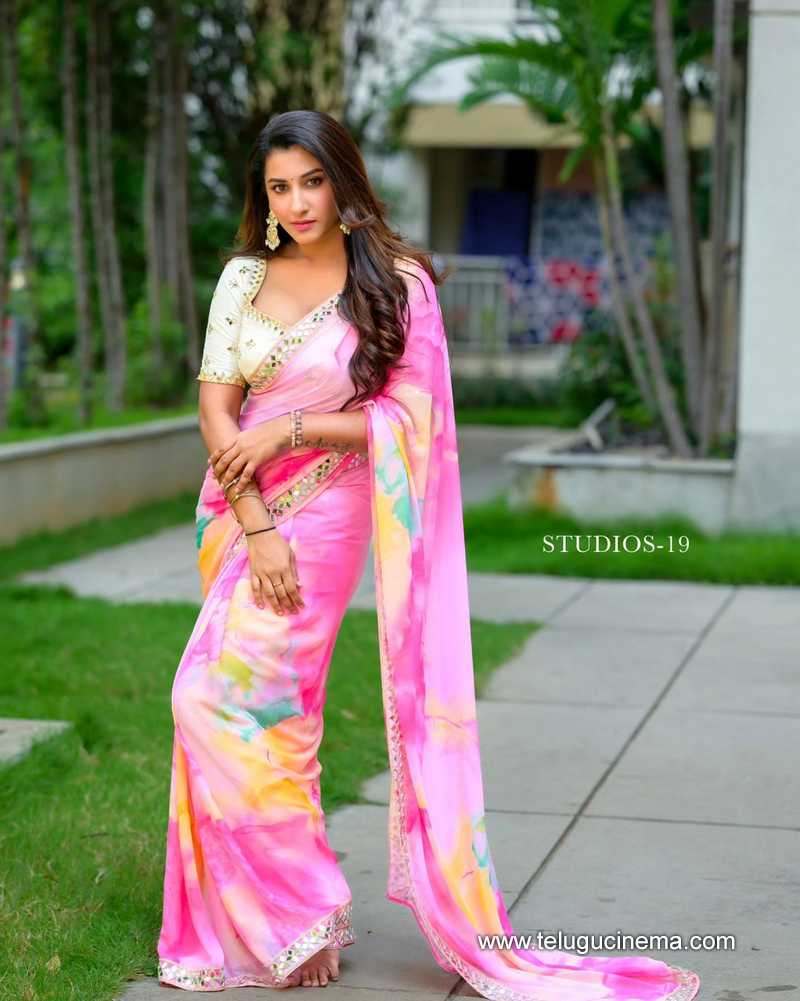 Vishnu Priya’s Festival Style 