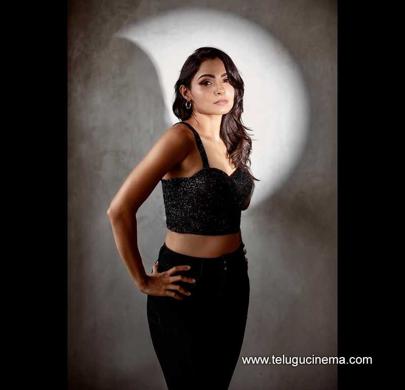 andrea stills 310124 003
