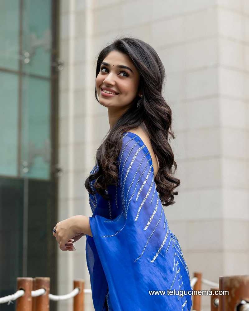 keerthysuresh stills 130124 008