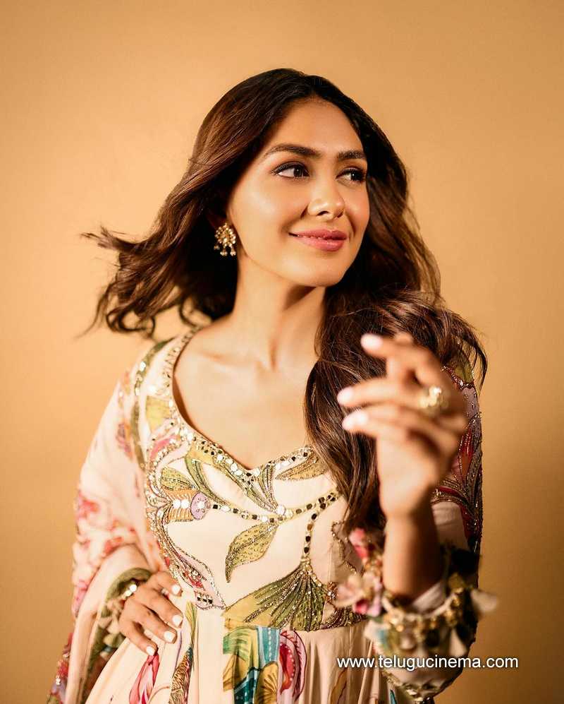 Mrunal Thakur