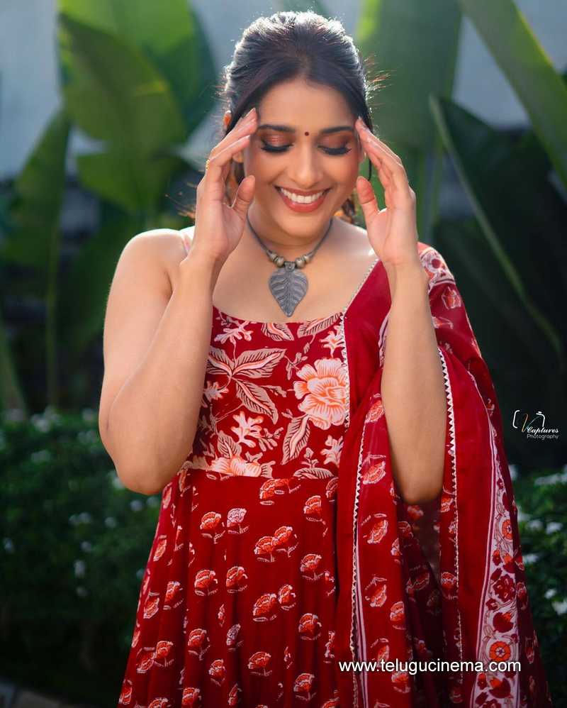 rashmi stills 080124 004
