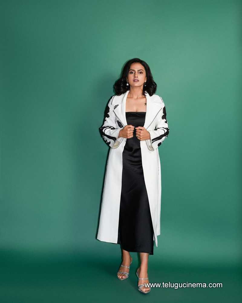 shraddhasrinath stills 030124 004