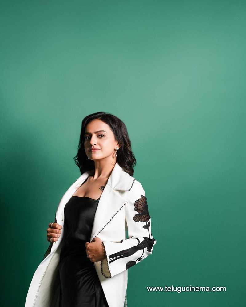 shraddhasrinath stills 030124 005