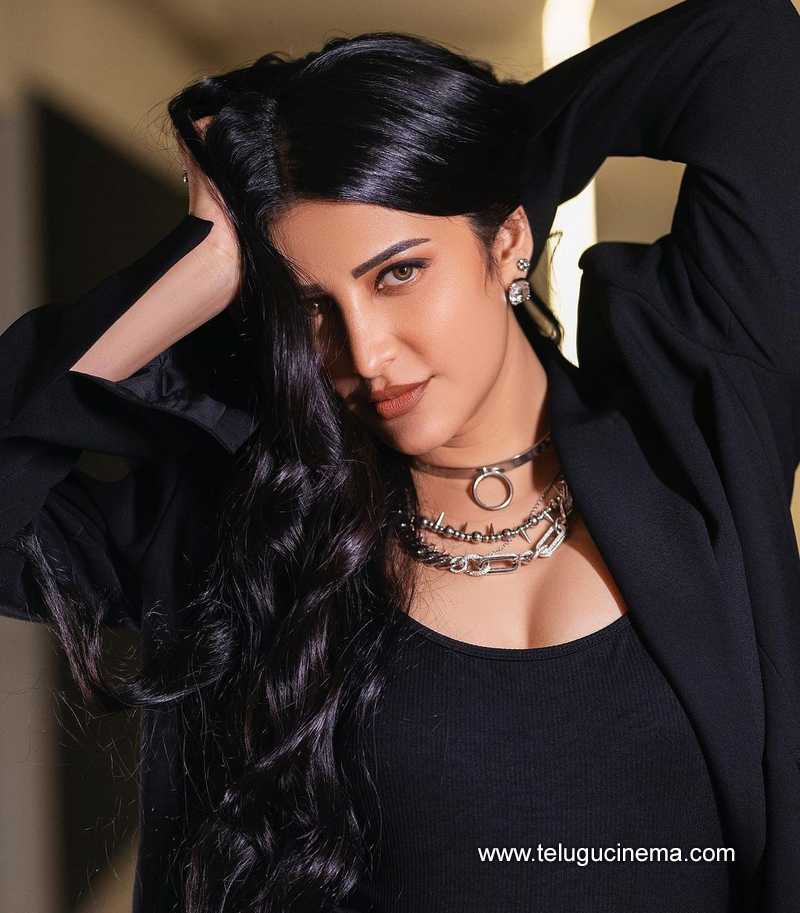 shrutihasan stills 110124 007