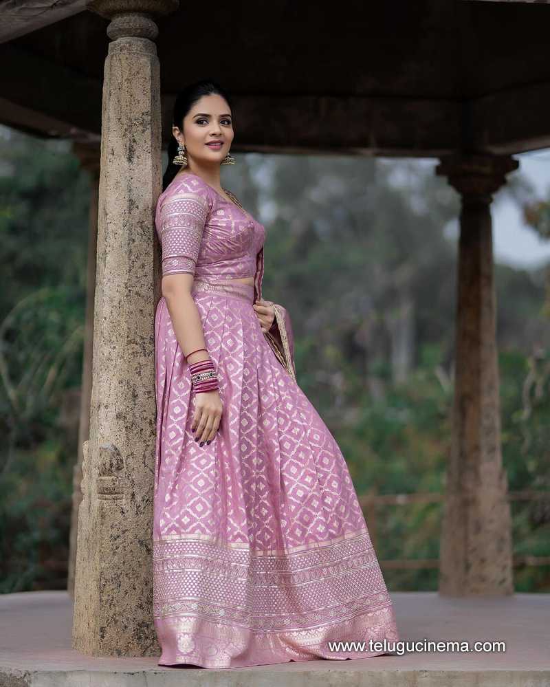 sreemukhi stills 270124 007