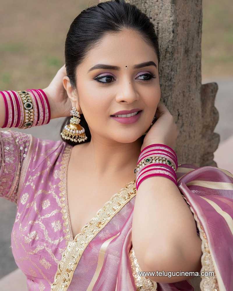 sreemukhi stills 270124 009