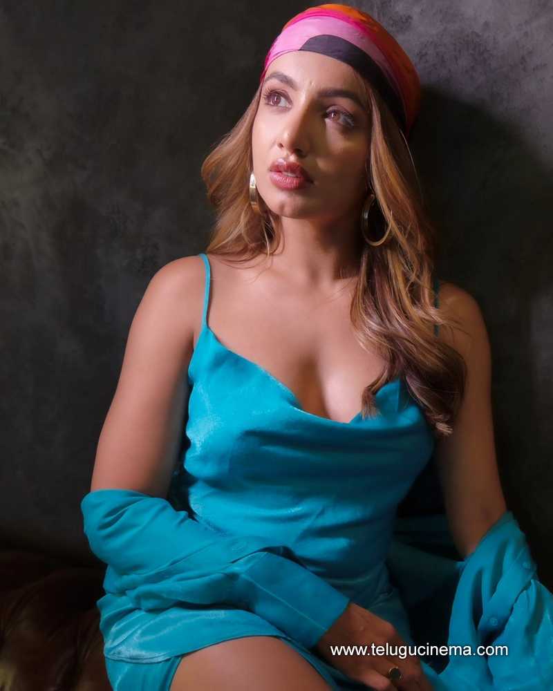 tejaswi stills 270124 003