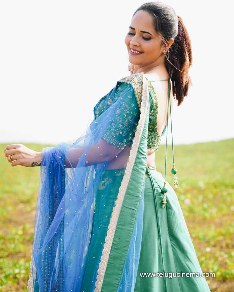 anusuya stills 28022400000006