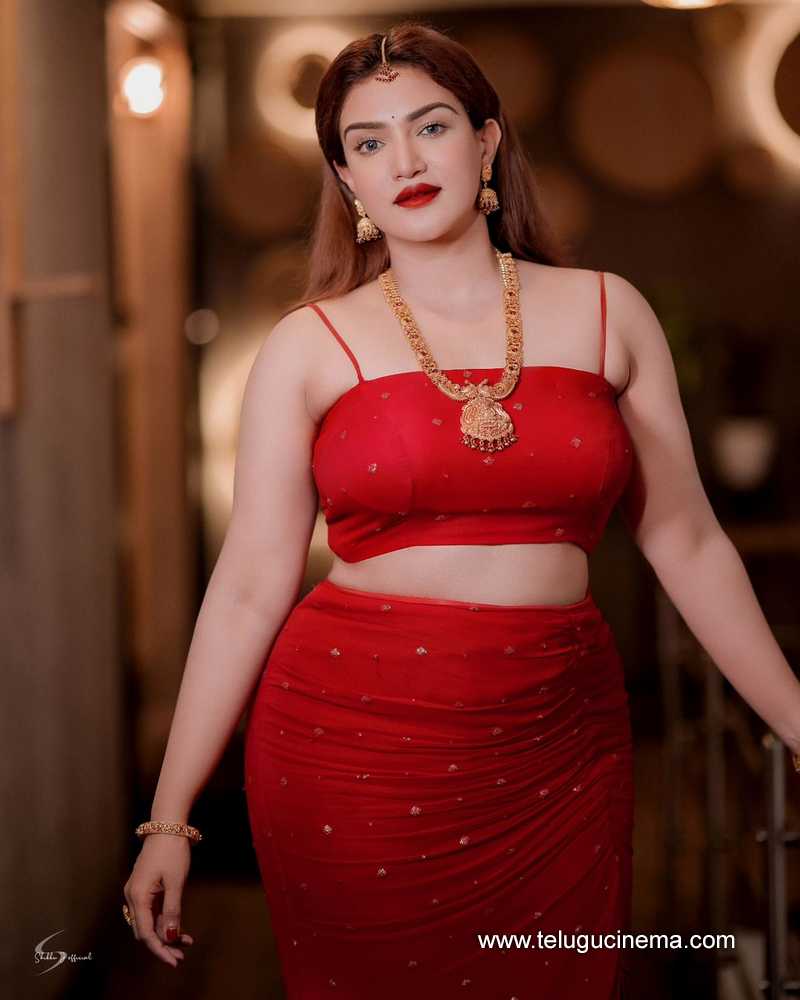 Honey Rose, The Red Rose! 