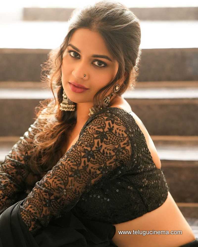 inaya stills 20022400000003