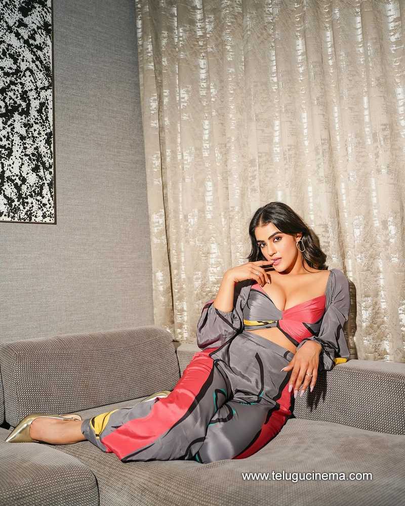 kavya stills 10022400000003