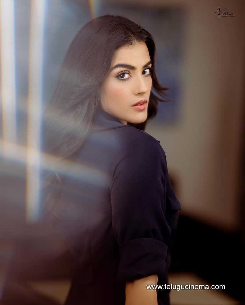 kavyathaper stills 17022400000005