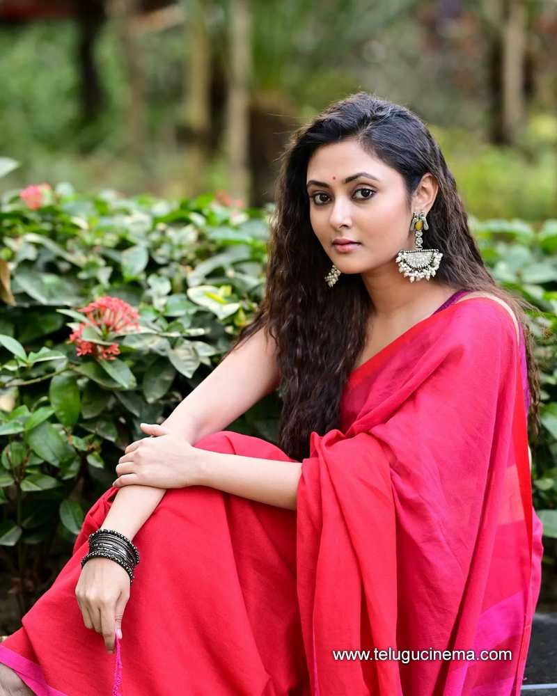 megha stills 27022400000002