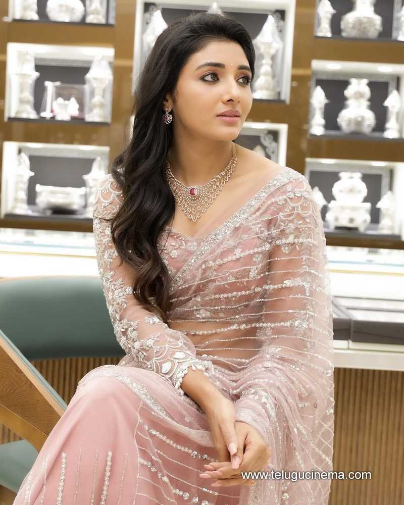 mirrna stills 16022400000001