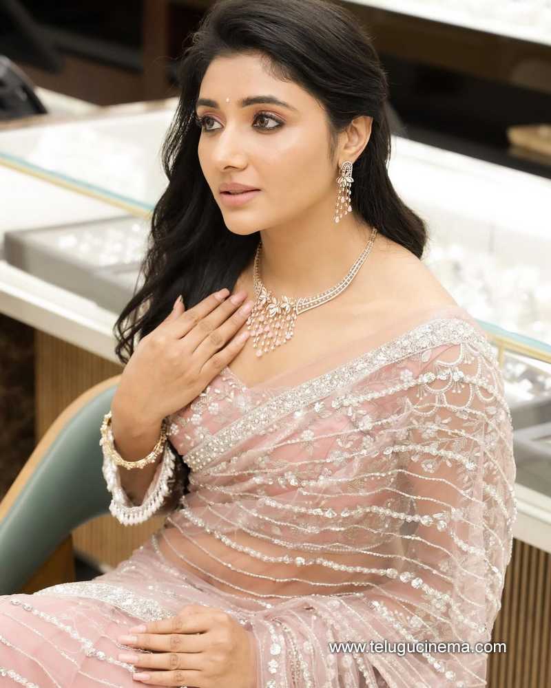 mirrna stills 16022400000003